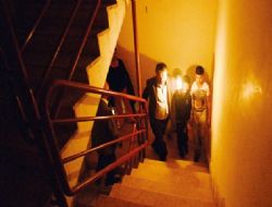 Mum ışığında 10 kat merdiven