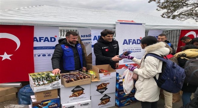 AFAD, Ukrayna halkına yardım dağıtıyor