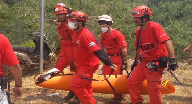 AKUT, Akdeniz yangınlarında 184 insanın ve yüzlerce hayvanın kurtarılmasına destek oldu