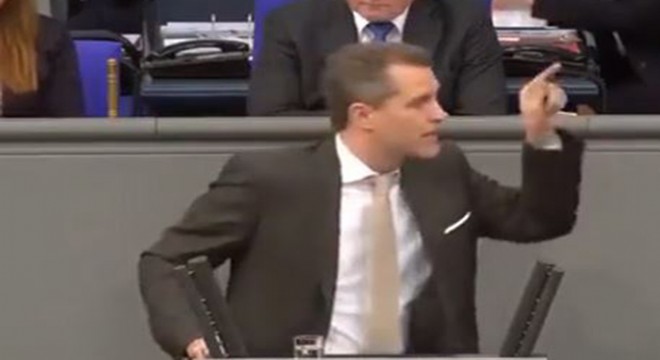 Alman meclisinde Zeytin Dalı tartışması