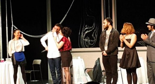 Ankara’daki gözyaşları tiyatro için