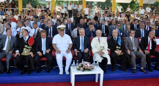 Bakan Arslan: “Türkiye deniz ticaretinde 199 milyar dolar gelir elde eder hale geldi”