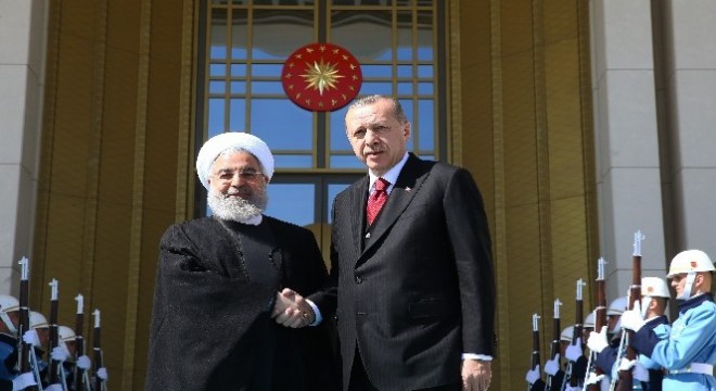 Cumhurbaşkanı Erdoğan, İran Cumhurbaşkanı Ruhani’yi Külliyede karşıladı