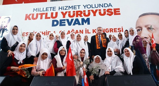 Cumhurbaşkanı Erdoğan ı zeytin dallarıyla karşıladılar
