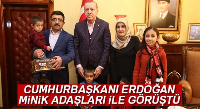 Cumhurbaşkanı Erdoğan minik adaşları ile görüştü