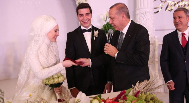 Cumhurbaşkanı Erdoğan nikah şahidi oldu..