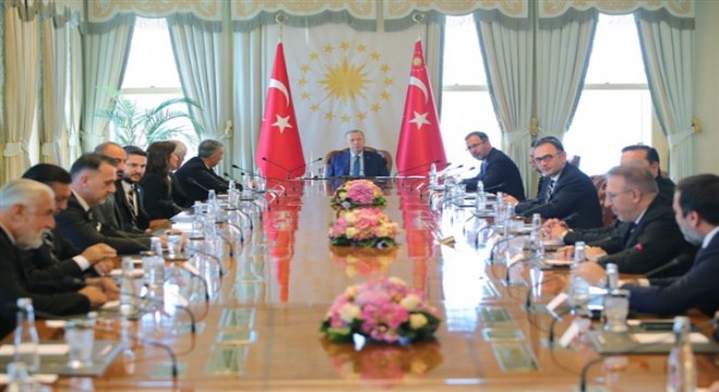 Cumhurbaşkanı Erdoğan Beşiktaş yönetimini kabul etti