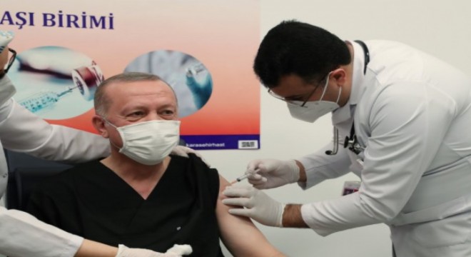 Cumhurbaşkanı Erdoğan, ilk doz aşısını oldu
