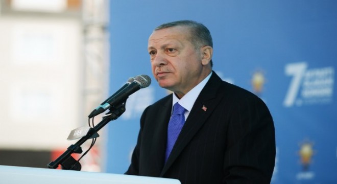 Cumhurbaşkanı Erdoğan, kongrenin yapılacağı salona geldi