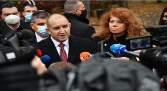 Cumhurbaşkanı Rumen Radev, COVID-19 nedeniyle seçimlerin ertelenip ertelenmeyeceğini açıkladı