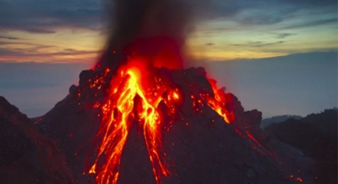 Endonezya da yanardağ patladı: Çok sayıda yaralı var