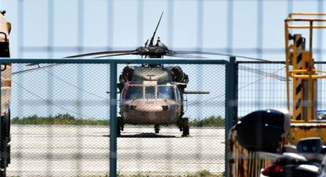 Helikopterle Yunanistan a kaçan darbeciler 4 askeri almamış