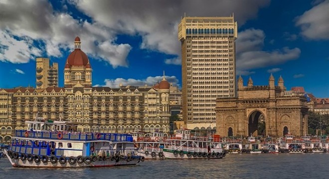 Hindistan ın Mumbai kentinde içki dükkanları tekrar kapatıldı