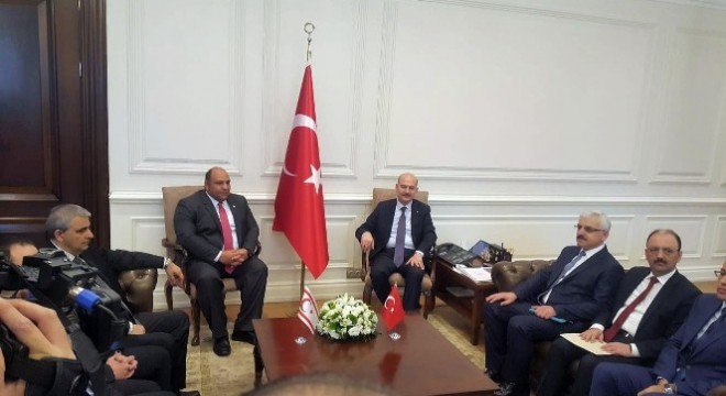 İçişleri Bakanı Soylu, KKTC Bayındırlık ve Ulaştırma Bakanı Atakan ile görüştü