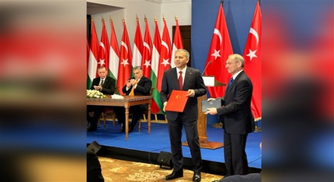 İçişleri Bakanı Ali Yerlikaya, Türkiyei ile Macaristan hükümeti arasında Sivil Acil Durumlar Alanında İş Birliği Anlaşması imzalandığını bildirdi.