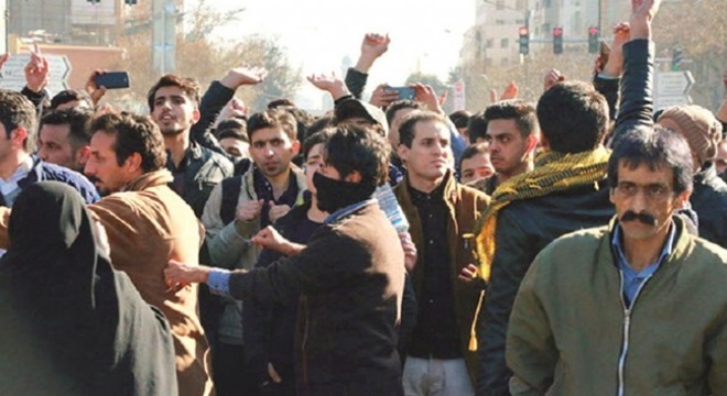 İran da rejim yanlıları  karşı eylem  düzenledi