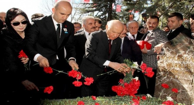 MHP Genel Başkanı Bahçeli: “Yılanlara, kananlara, kaçanlara inat bugün MHP ayaktadır”