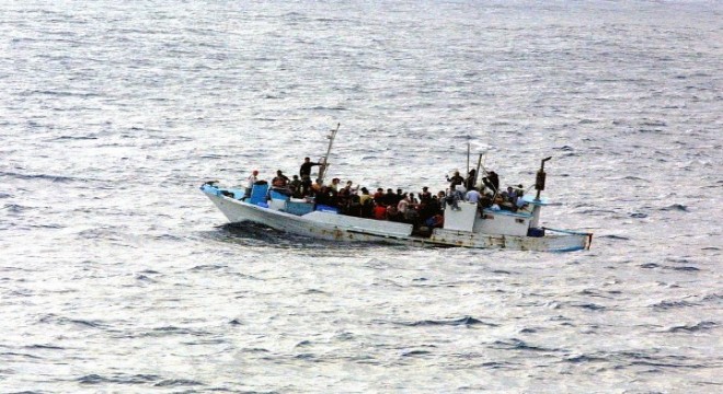 Midilli Adası Bölgesinde 231 düzensiz göçmen kurtarıldı