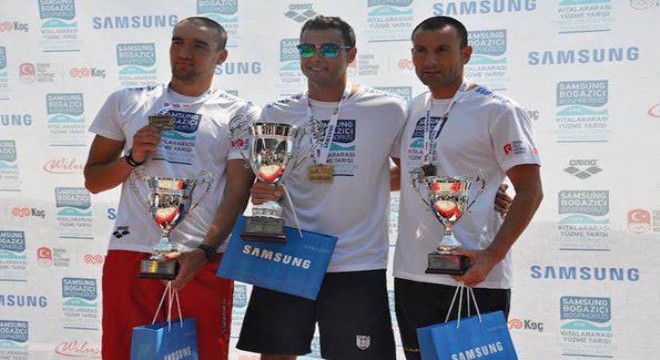 Milli yüzücü Emre Öztürk artık Ankara adına yarışacak