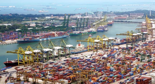 Ocak-Nisan döneminde ihracat %21,6, ithalat %40,2 arttı