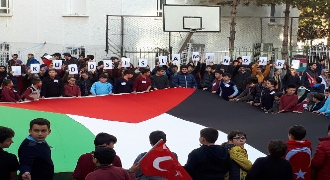 Öğrencilerden Kudüs protestosu