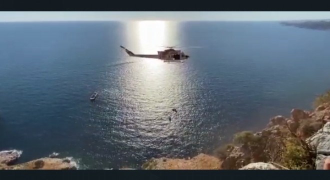 Sahil Güvenlik helikopterinden soluk kesen kurtarma operasyonu