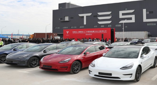 Tesla 2022’nin ilk üç ayında rekor sayıda araç teslimatı yaptı
