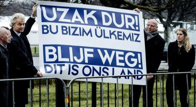 Türk düşmanı lider Wilders Erdoğan sorusuna cevap veremedi