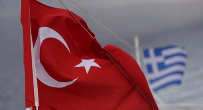 Türkiye ve Yunanistan geriliminin ardından Yunan komutan sınırda geceledi