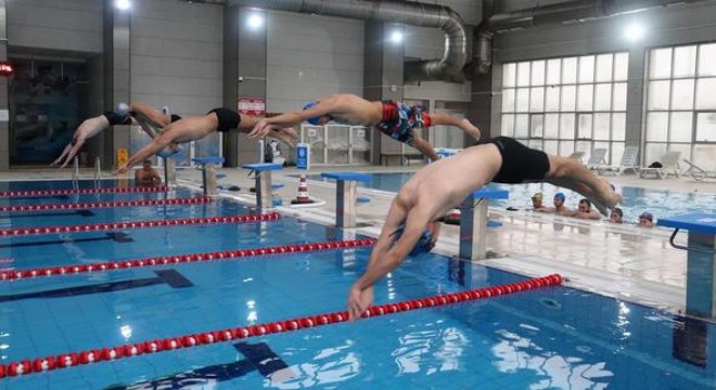 Yüzme antrenörlerine yeterlilik testi