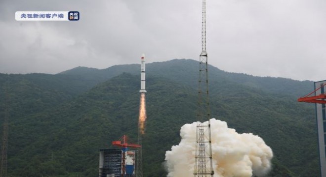 Çin, 9 yeni uydu fırlattı