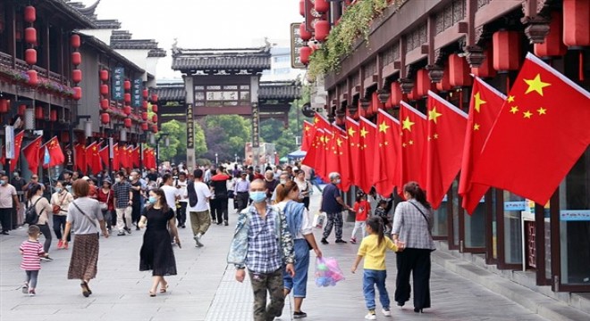 Çin, bu yıl iç turizmden 598 milyar dolar gelir hedefliyor