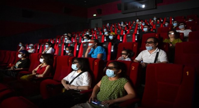 Çin’de sinema gişeleri 2 ayda 2.4 milyar dolar sınırını geçti