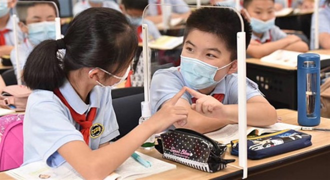 Çin’de vaka sayısı 1200’e çıktı, gözler okullara çevrildi