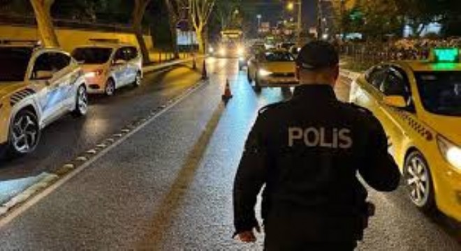  Huzur İstanbul  Denetimlerinde 830 Kişi Gözaltına Alındı