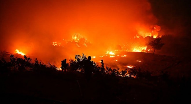 Adana ve Antalya da Alevlerle Mücadele Devam Ediyor