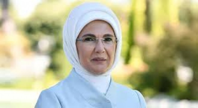 Emine Erdoğan dan Berat Kandili Mesajı