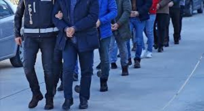 Suç Örgütü Çökertildi: 17 Tutuklu